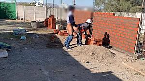 Beautiful Venezuelan engineer spied fucking the worker?