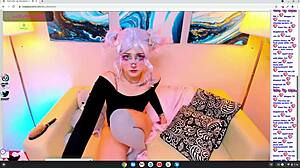 Cosplay hentai pet begs to play with you!