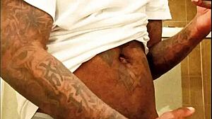 youngstarbrazy cums thick while watching hentai