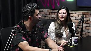 Blonde ne tez blowjob diya harden cock ko, phir apni gorgeous tits dikhai Naruto Parody mein