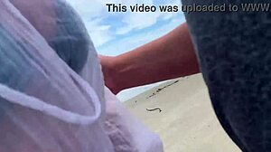 Gekke Milf Trekt Me Af Voor Passanten