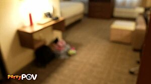 Dostávám kreampie od údržbáře