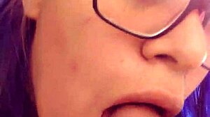 她嘴接精液全吞奶水