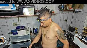 cliente sensual leva celular para consertar e aproveitou para dar gostoso ao tecnico