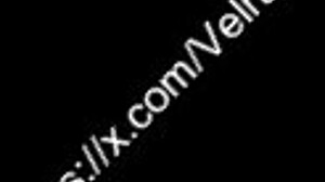 אחות קוריאנית רוכבת בפנים