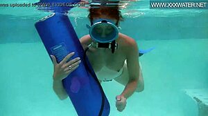 Minnie manga blows dildo underwater