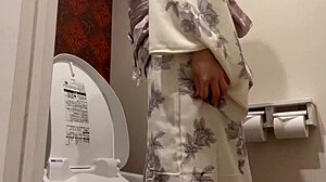 浴衣姿でオナニー。えっち 私のオナニーで勃起したら嬉しい。