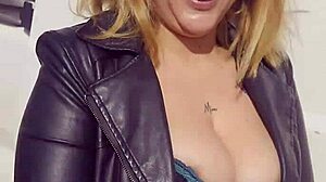 giant queen anal assfucking lactating babe in christmas fantasy