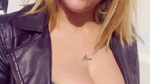 giant queen anal assfucking lactating babe in christmas fantasy