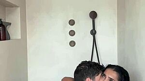 quieres ver sexo salvaje en la ducha con mi novia árabe tetona yasmina khan pidiendo corrida?