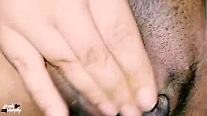 WOW BAD KITTY CRAVES THAT WET PUSSY LICKING ACTION?