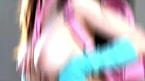 ai novinha dances safada shaking her naughty curves everywhere!